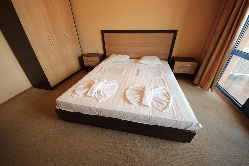 Menada Villa Bonita Apartments Sunny Beach Esterno foto