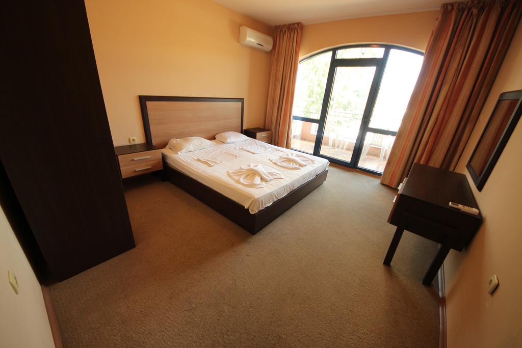 Menada Villa Bonita Apartments Sunny Beach Esterno foto