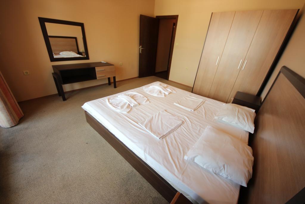 Menada Villa Bonita Apartments Sunny Beach Esterno foto