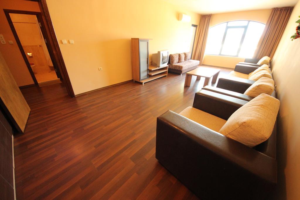 Menada Villa Bonita Apartments Sunny Beach Esterno foto