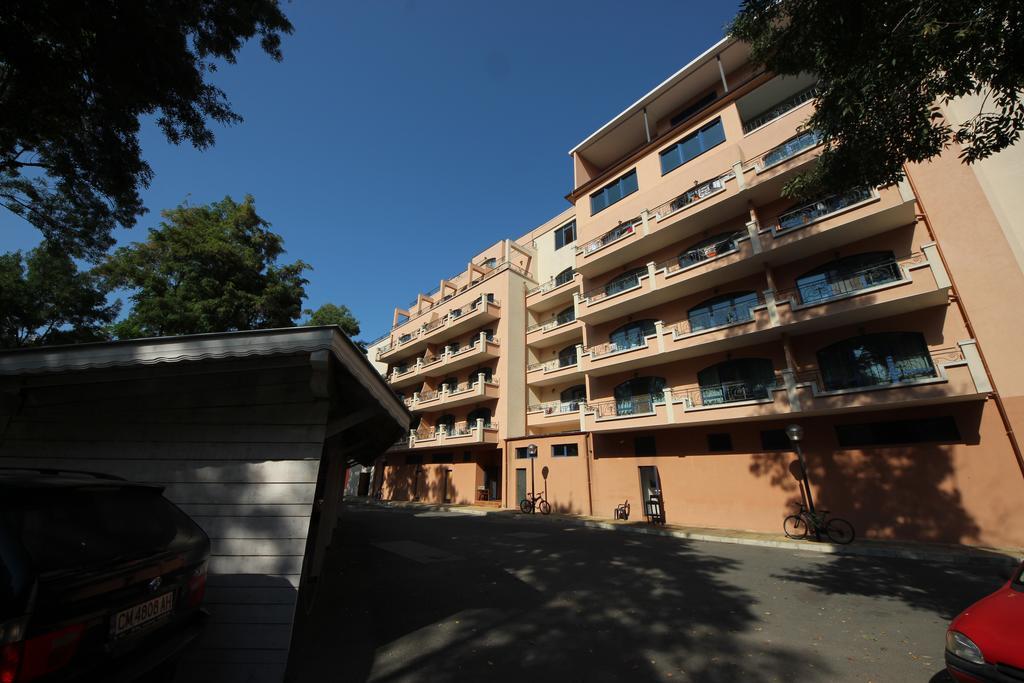 Menada Villa Bonita Apartments Sunny Beach Esterno foto