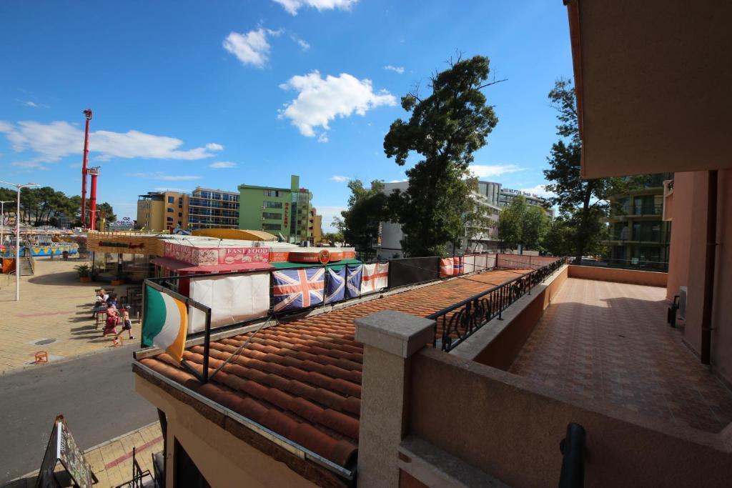 Menada Villa Bonita Apartments Sunny Beach Esterno foto