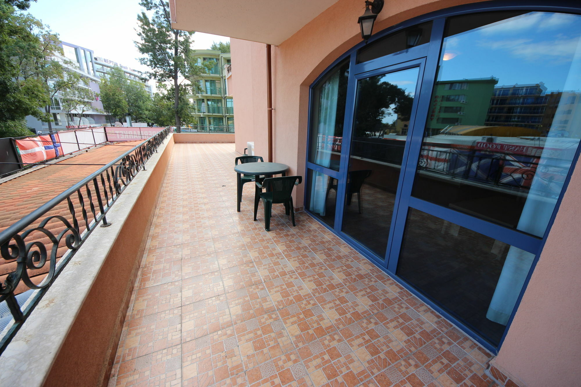 Menada Villa Bonita Apartments Sunny Beach Esterno foto