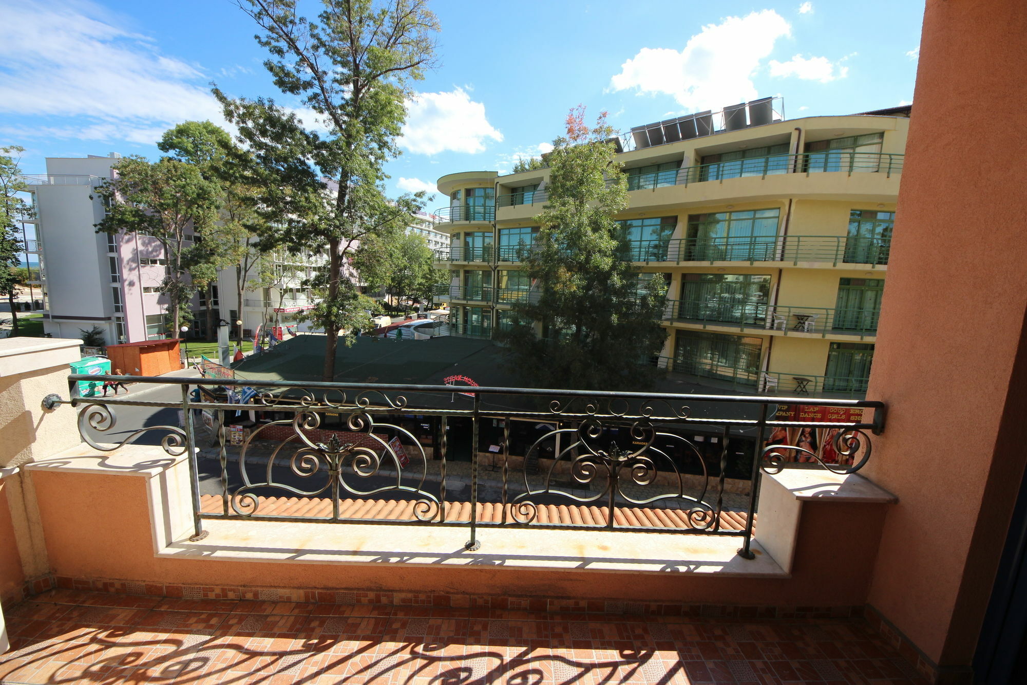 Menada Villa Bonita Apartments Sunny Beach Esterno foto